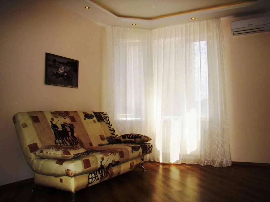 Pleasure Apartment Near Center Of Odessa Kamer foto